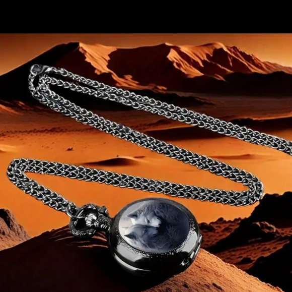 New wolf pocket watch. Many wolf styles available - Picture 2 of 4